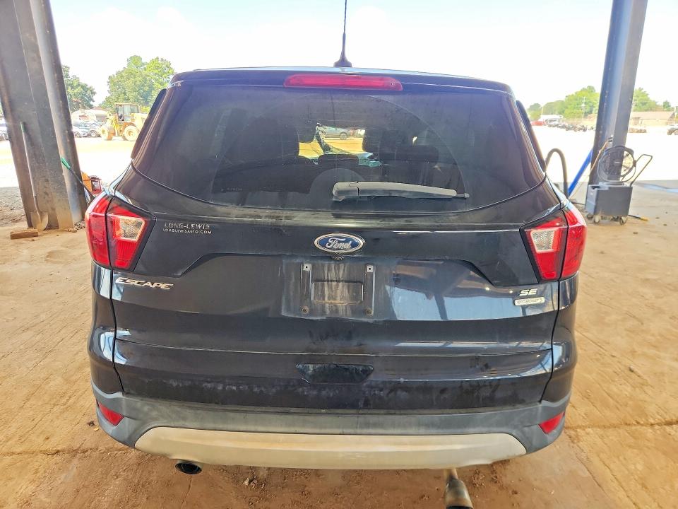 Photo 6 from auction – 2019 FORD ESCAPE with VIN 1FMCU0GDXKUC19243