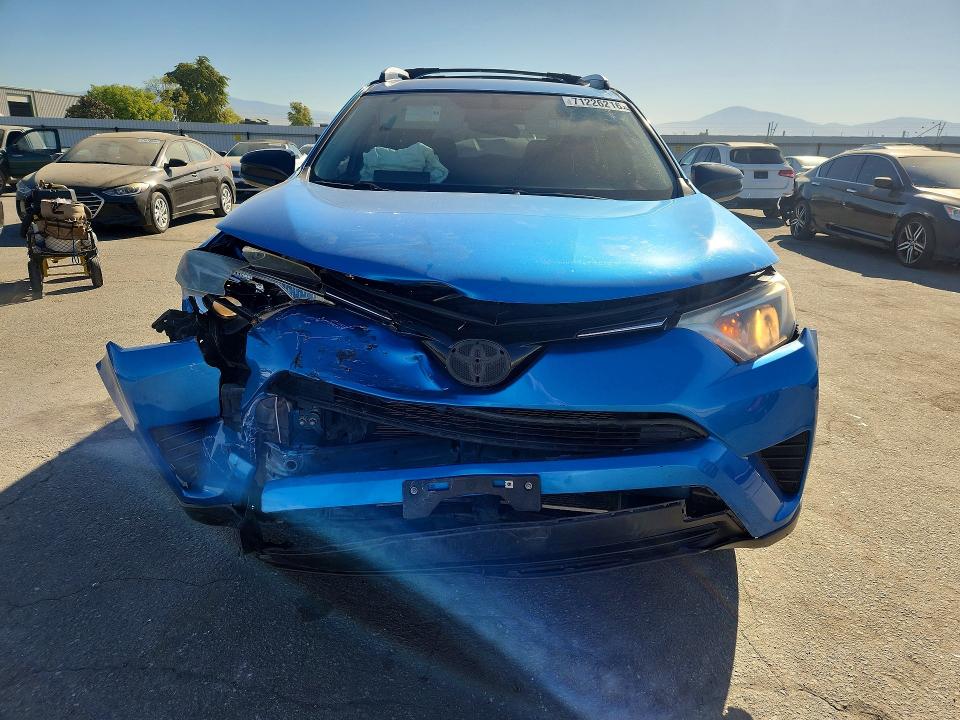 Zdjęcie 5 z aukcji – 2016 TOYOTA RAV4 z VIN JTMZFREV9GJ097184