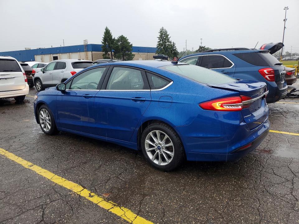 Photo 2 from auction – 2017 FORD FUSION with VIN 3FA6P0HD9HR333750