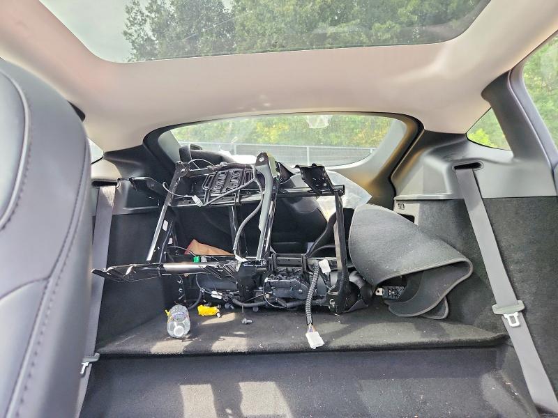 Снимка 10 от търг – 2024 TESLA MODEL Y с VIN 7SAYGDED3RF162871