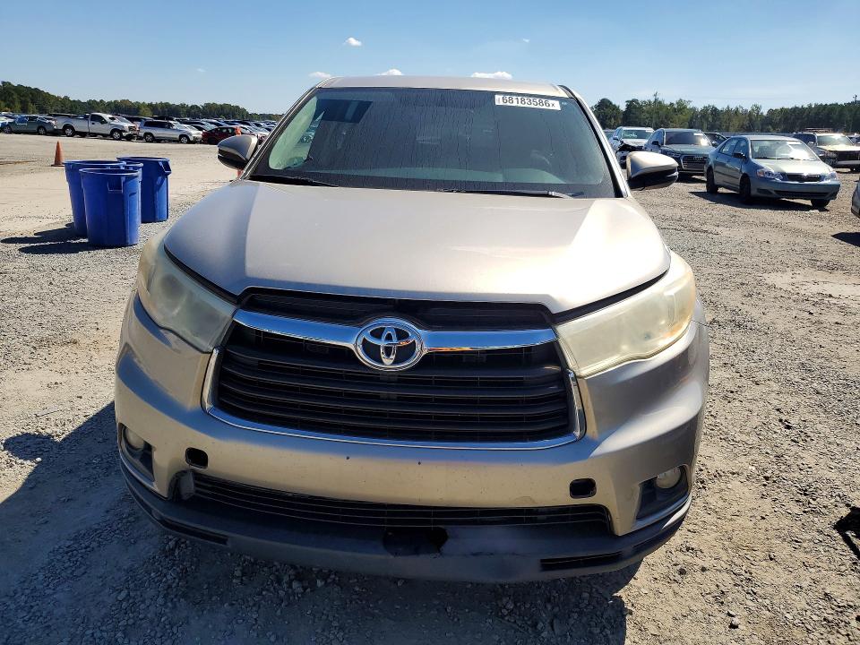 Снимка 5 от търг – 2014 TOYOTA HIGHLANDER с VIN 5TDBKRFH6ES030936