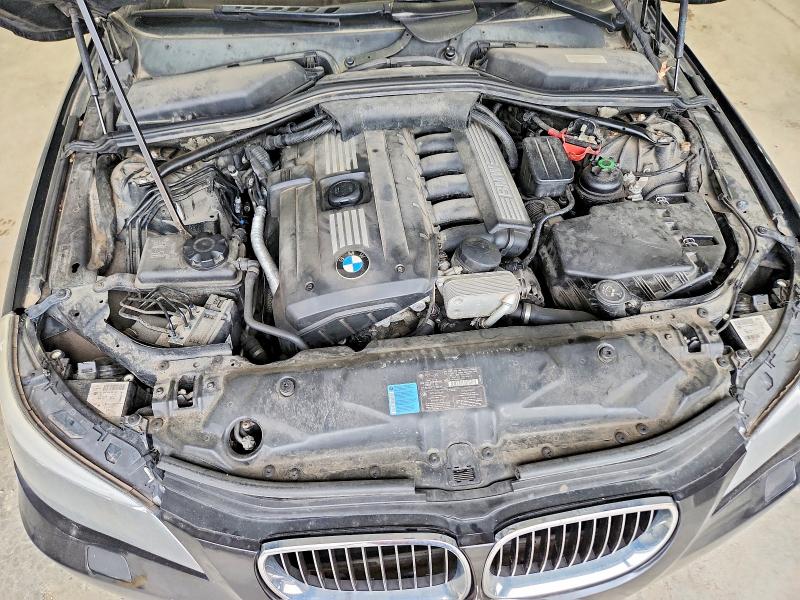 Zdjęcie 11 z aukcji – 2010 BMW 528 z VIN WBANV1C51AC388826