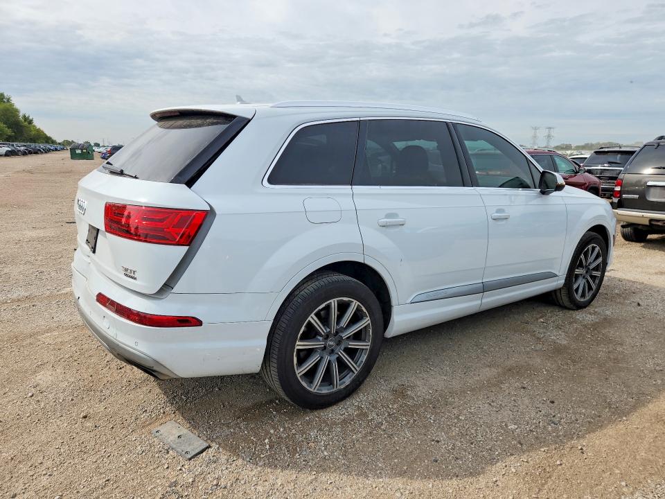 Foto 3 de la subasta – 2017 AUDI Q7 con VIN WA1LAAF70HD037245
