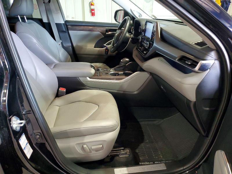 Photo 13 from auction – 2020 TOYOTA HIGHLANDER with VIN 5TDDZRBH1LS037879