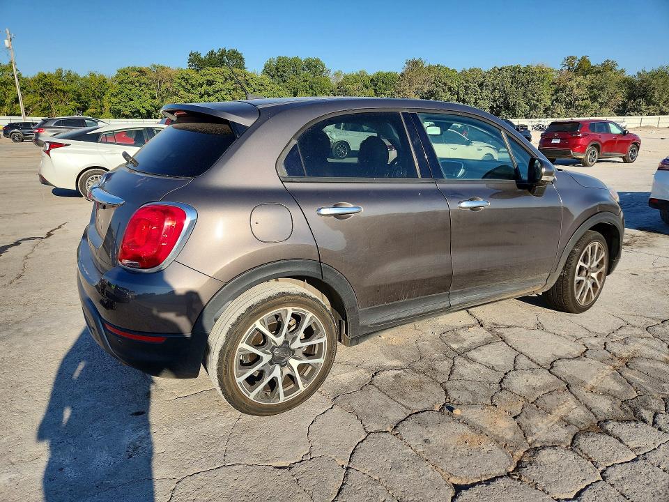 Zdjęcie 3 z aukcji – 2016 FIAT 500X z VIN ZFBCFXET9GP410372