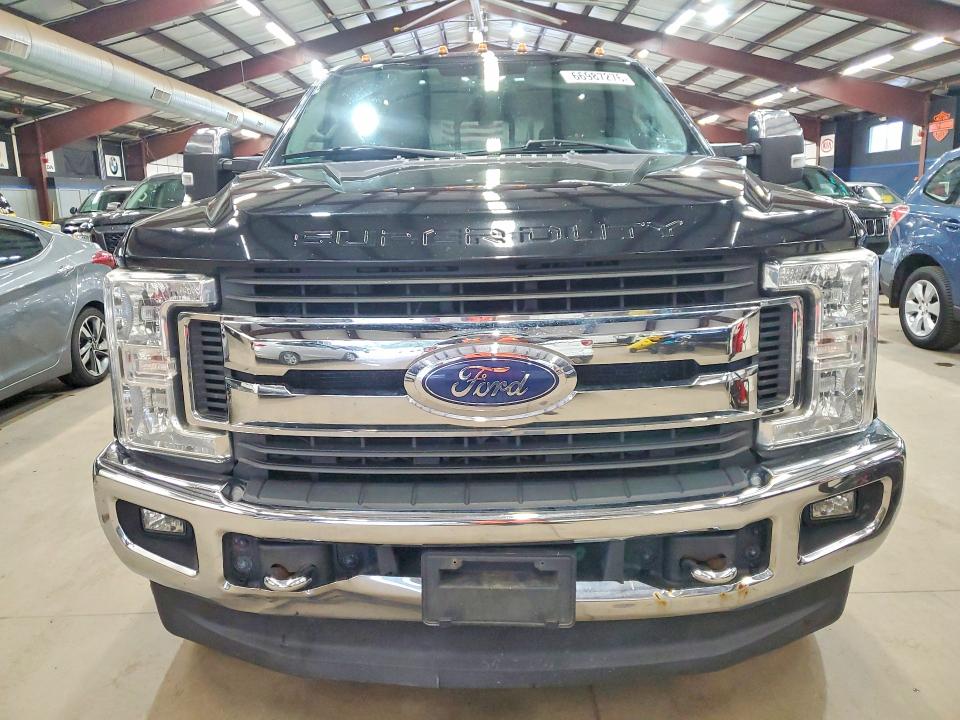 Photo 5 from auction – 2017 FORD F350 with VIN 1FT8W3BTXHEC93107