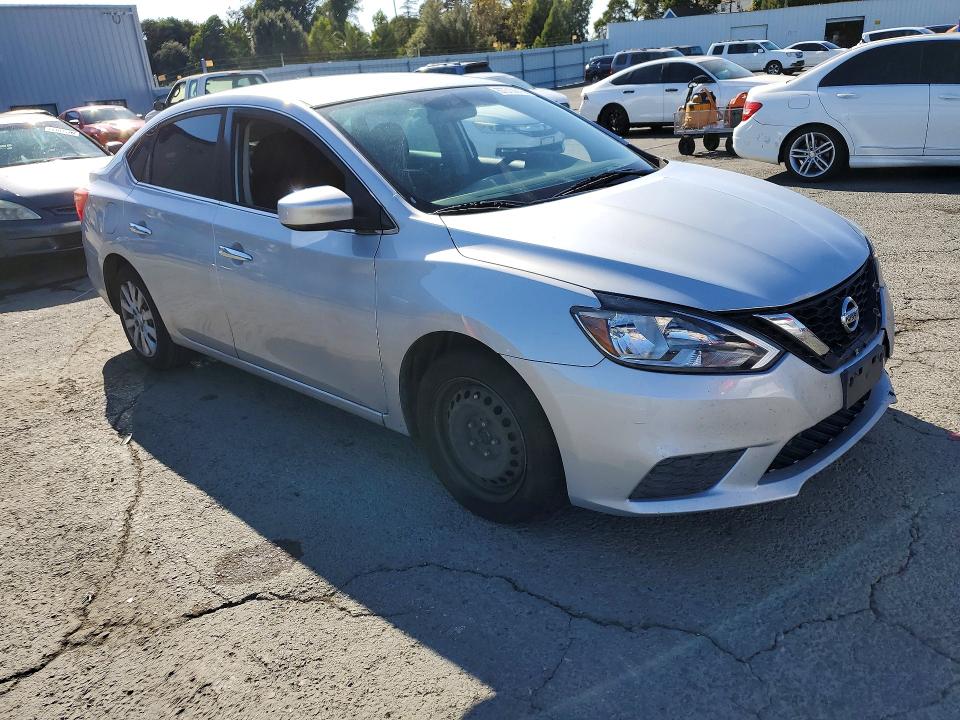 Photo 4 from auction – 2016 NISSAN SENTRA with VIN 3N1AB7AP2GY293289