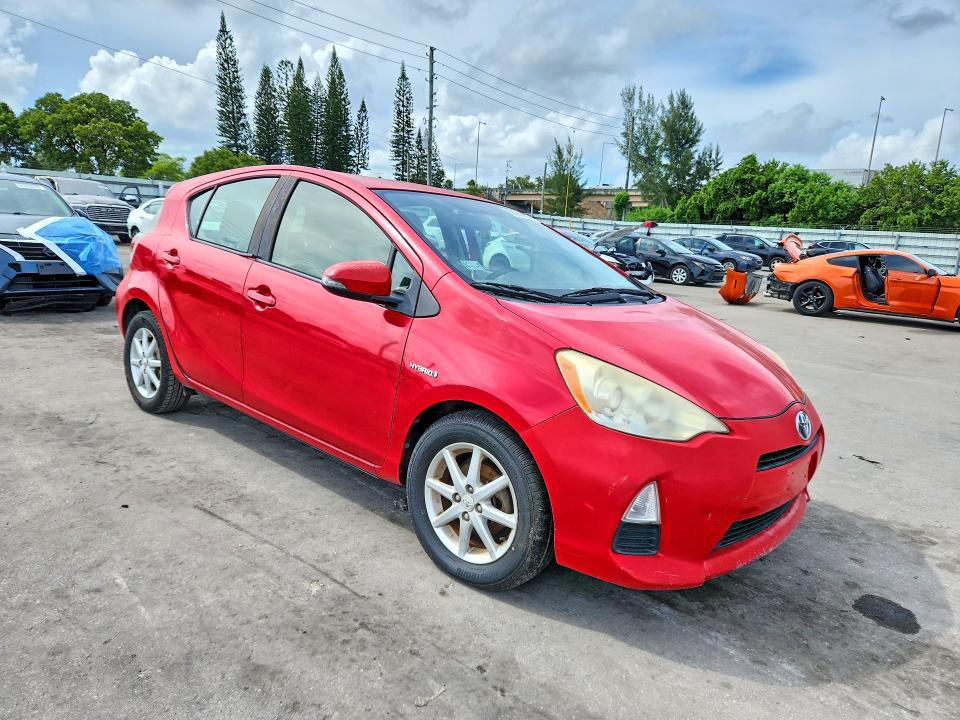 صورة رقم 4 من المزاد - 2012 TOYOTA PRIUS C مع VIN JTDKDTB30C1502012