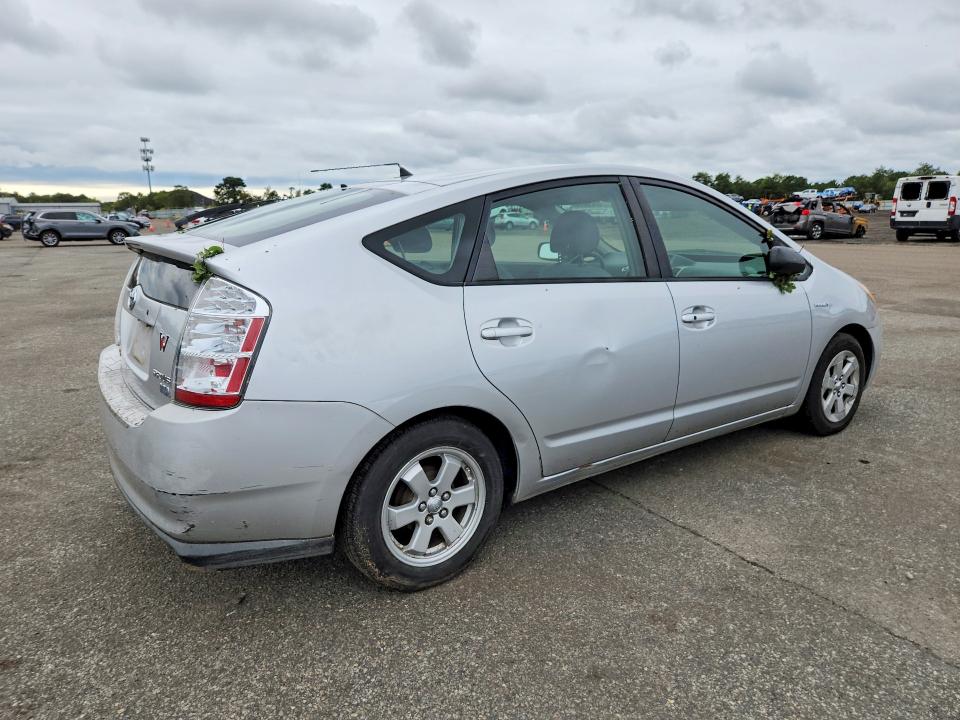 Photo 3 from auction – 2006 TOYOTA PRIUS with VIN JTDKB20U167516658