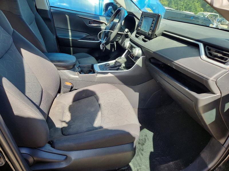 Снимка 7 от търг – 2021 TOYOTA RAV4 с VIN 2T3RWRFV9MW113900