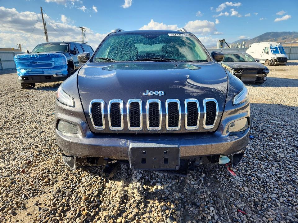 Photo 5 from auction – 2016 JEEP CHEROKEE with VIN 1C4PJMCS0GW244223