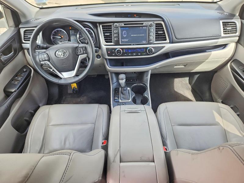 Снимка 8 от търг – 2015 TOYOTA HIGHLANDER с VIN 5TDJKRFH6FS223861