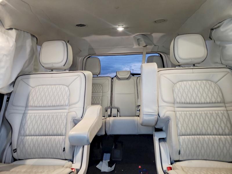 Photo 10 from auction – 2021 LINCOLN NAVIGATOR with VIN 5LMJJ2TT8MEL11888