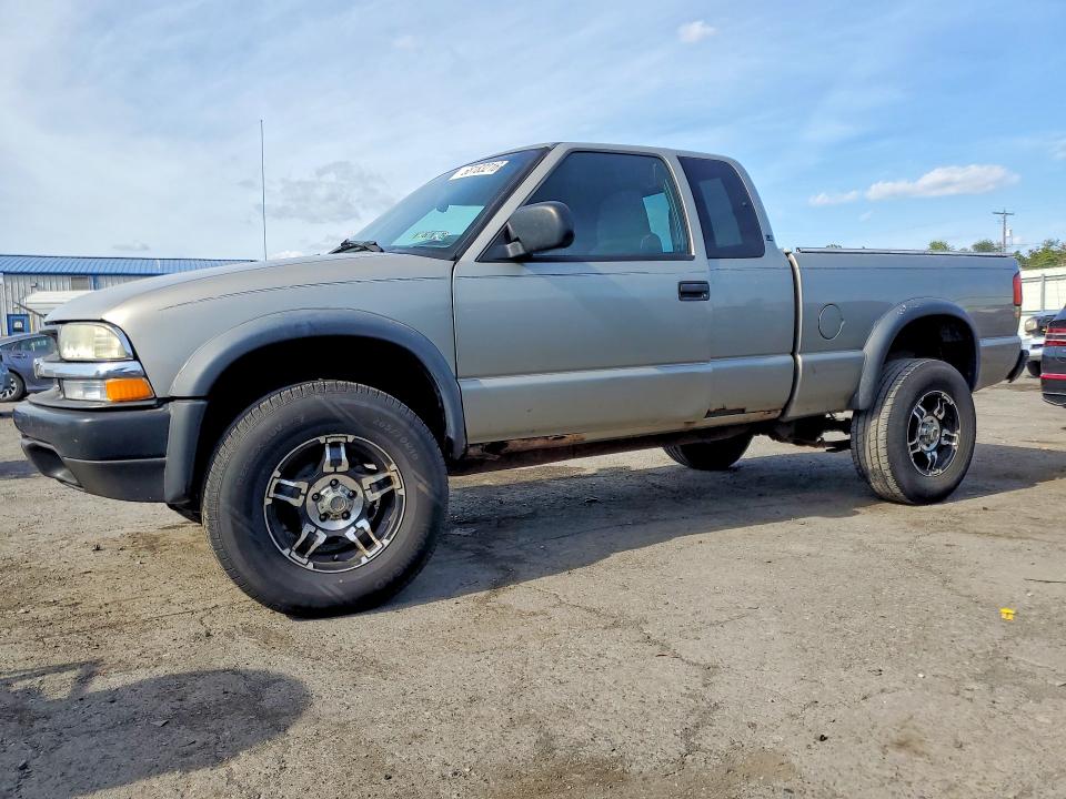 2001 CHEVROLET S TRUCK