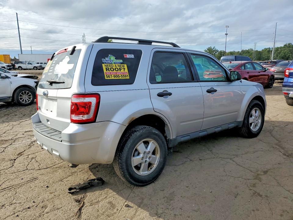Photo 3 from auction – 2010 FORD ESCAPE with VIN 1FMCU0D76AKD18988