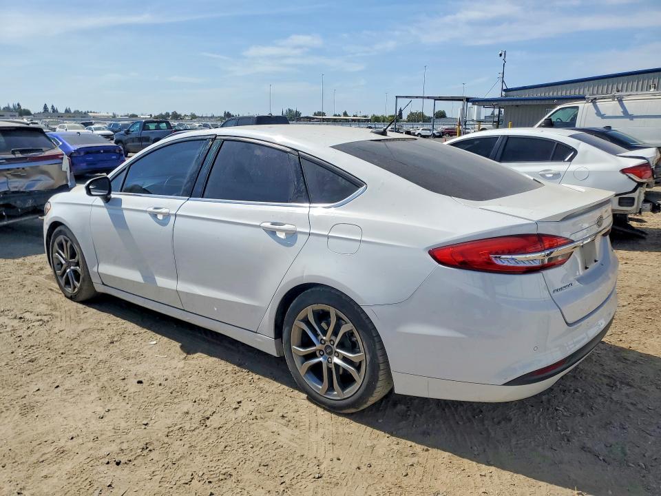 Photo 2 from auction – 2017 FORD FUSION with VIN 3FA6P0H77HR343753