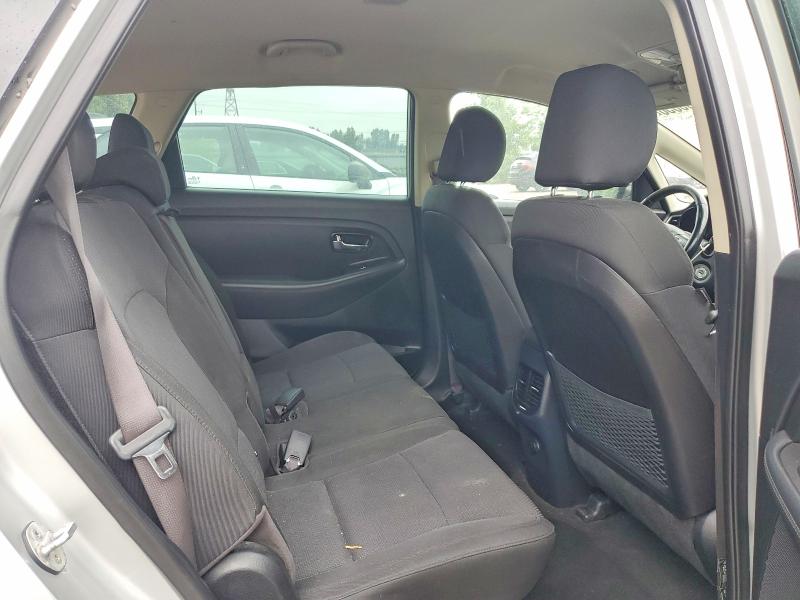Photo 11 from auction – 2015 KIA RONDO with VIN KNAHT8A32F7080092