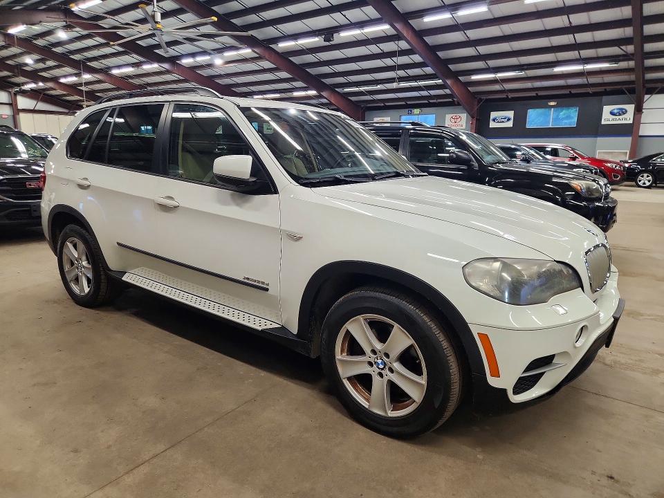 Zdjęcie 4 z aukcji – 2011 BMW X5 z VIN 5UXZW0C54BL370946