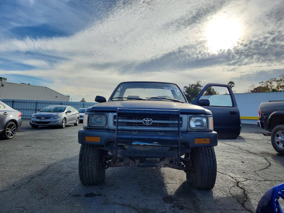 Photo 5 from auction – 1992 TOYOTA PICKUP with VIN JT4RN01P9N0034076