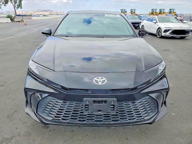 Photo 5 from auction – 2025 TOYOTA CAMRY with VIN 4T1DAACK4SU524177