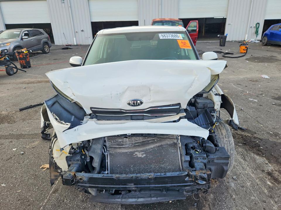 Foto 5 de la subasta – 2017 KIA SOUL con VIN KNDJN2A25H7433981