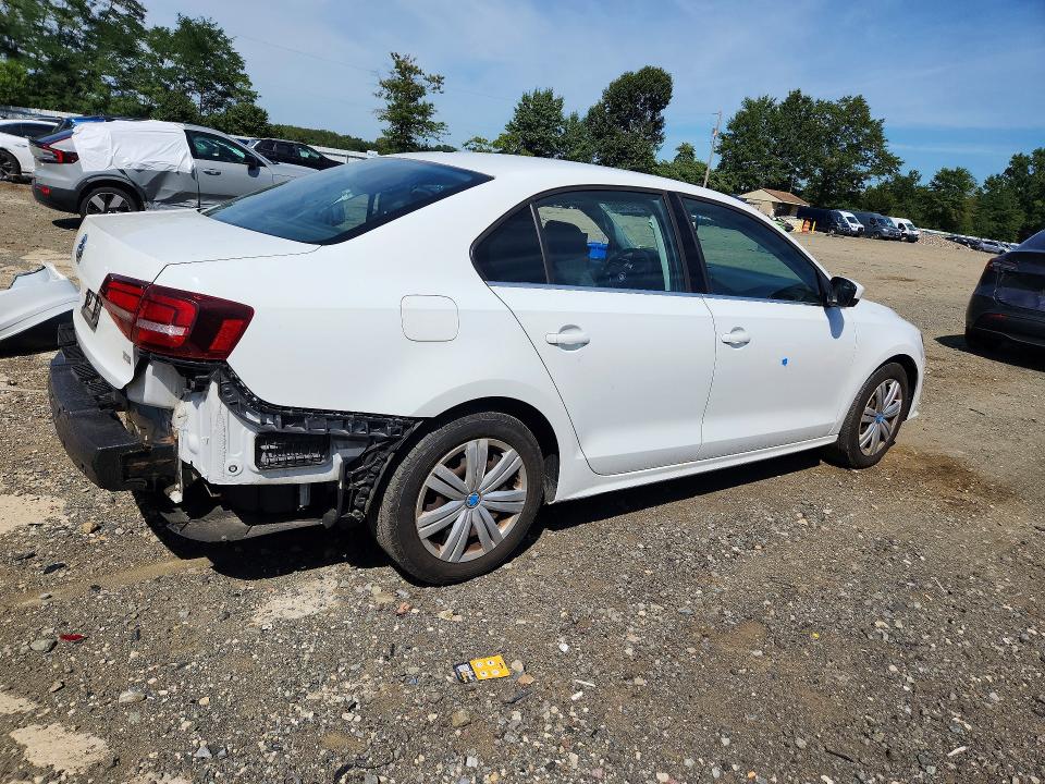 Photo 3 from auction – 2017 VOLKSWAGEN JETTA with VIN 3VW2B7AJ1HM314166