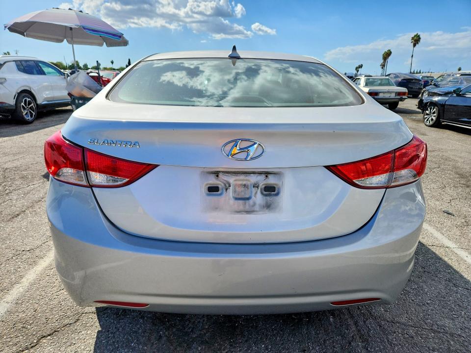 Photo 6 from auction – 2012 HYUNDAI ELANTRA with VIN KMHDH4AE8CU419945