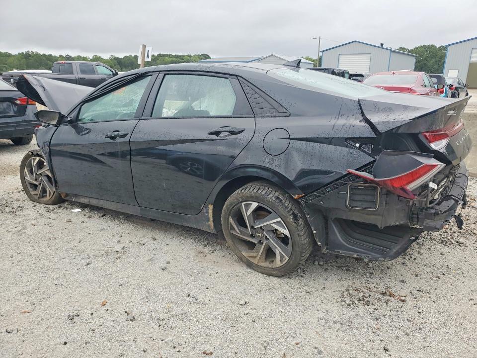 Снимка 2 от търг – 2025 HYUNDAI ELANTRA с VIN KMHLM4DG8SU066741