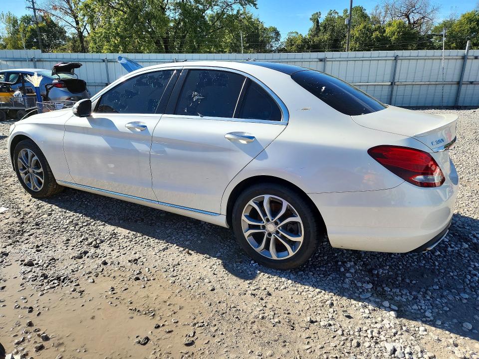 Снимка 2 от търг – 2017 MERCEDES-BENZ C с VIN WDDWF4KB6HR226684