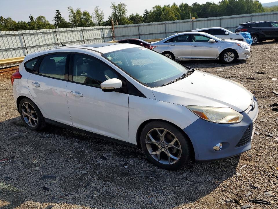 Zdjęcie 4 z aukcji – 2014 FORD FOCUS z VIN 1FADP3K27EL204593