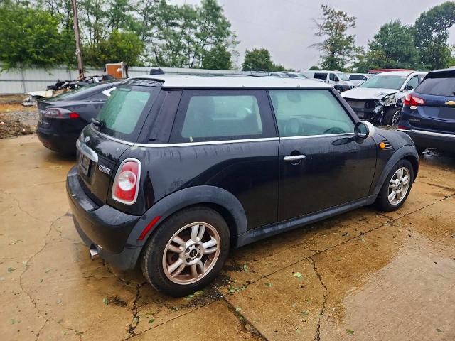 Photo 3 from auction – 2013 MINI COOPER with VIN WMWSU3C5XDT682215