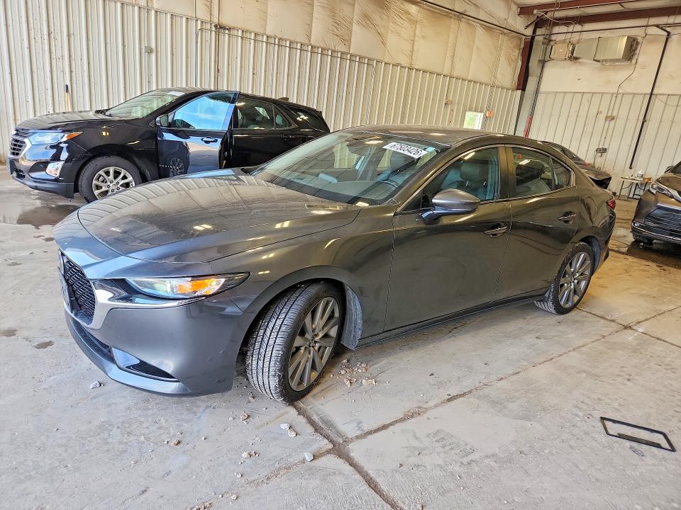 MAZDA 3 2022 with VIN 3MZBPACL6NM317993 - Photo from auction