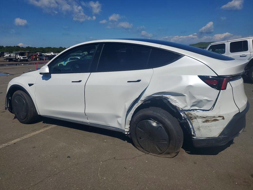 Photo 2 from auction – 2026 TESLA MODEL Y with VIN 7SAYGDED8TA735431