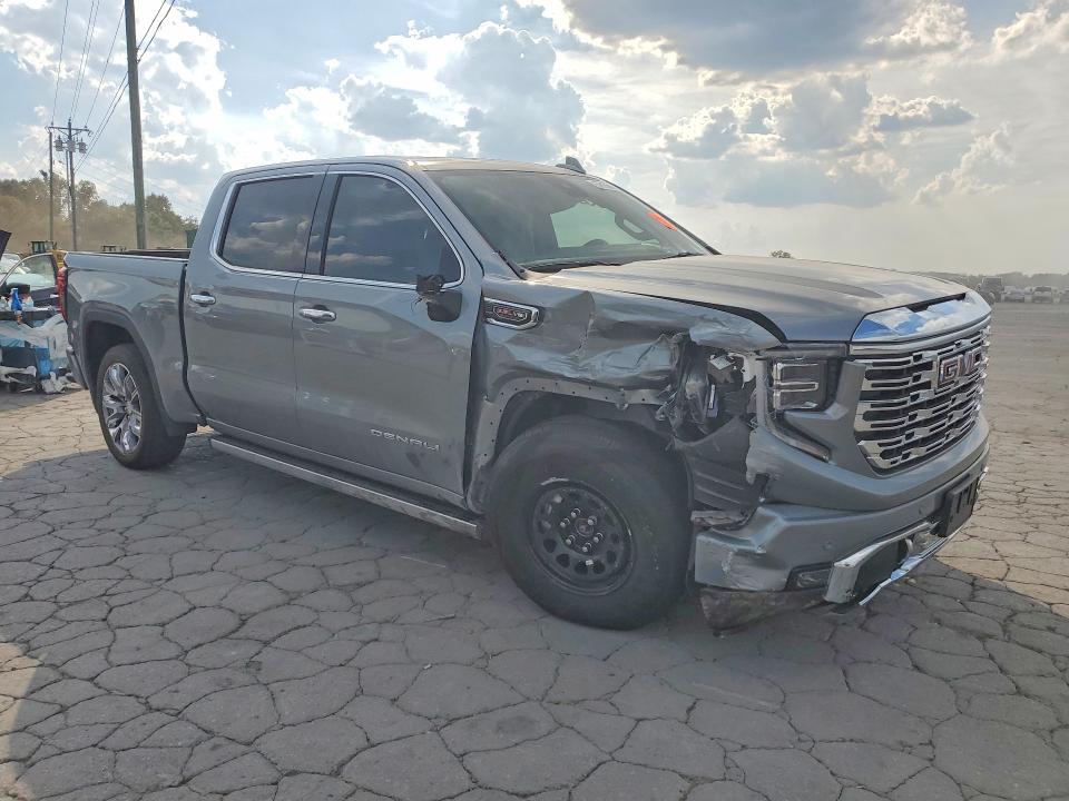 Снимка 4 от търг – 2026 GMC SIERRA с VIN 1GTUUGEL3TZ327932