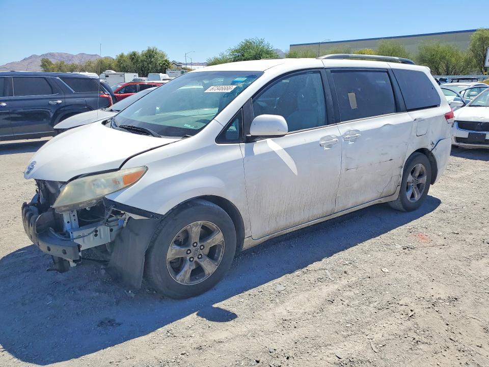 2012 TOYOTA SIENNA - Търг №67346666