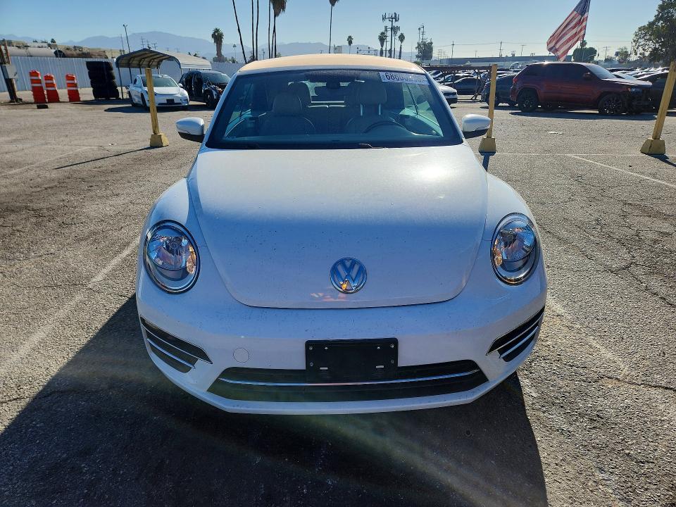 Photo 5 from auction – 2017 VOLKSWAGEN BEETLE with VIN 3VW517ATXHM811086