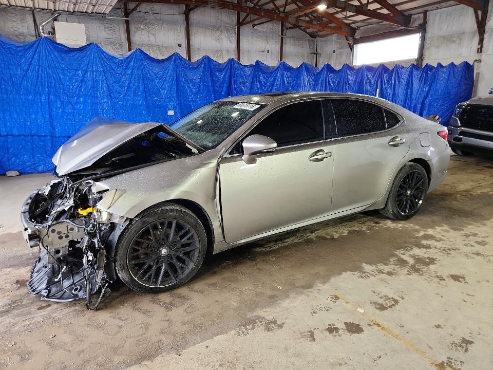 LEXUS ES 2015 с VIN JTHBK1GG8F2191738 - Снимка от търг