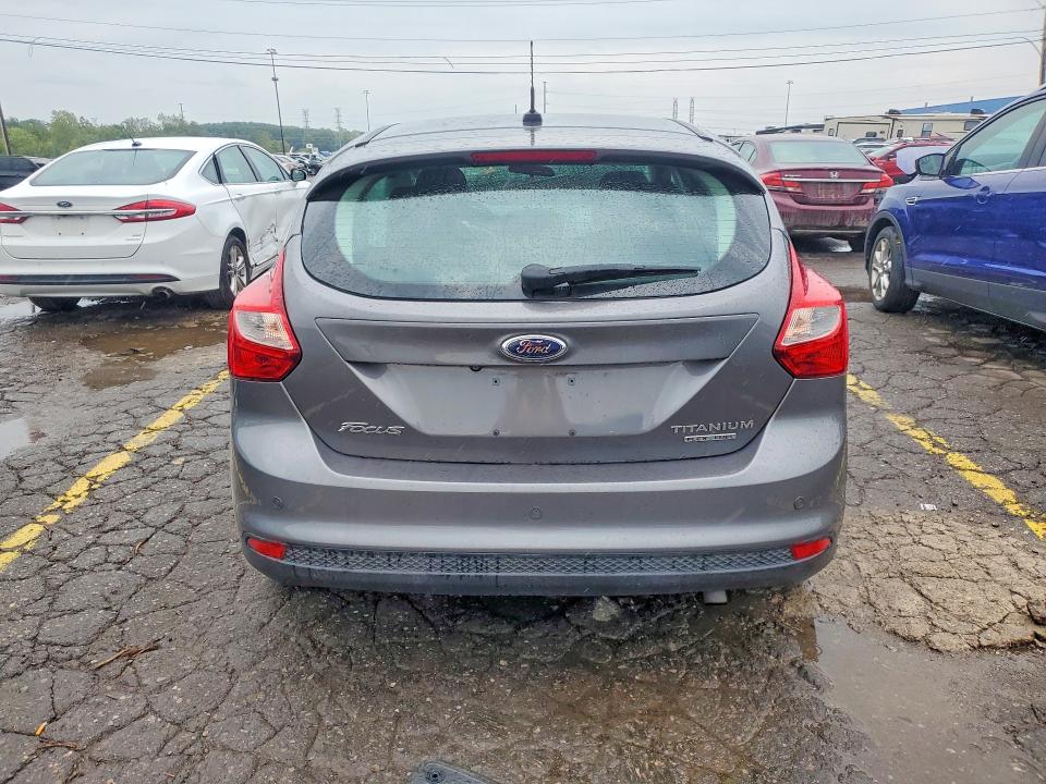 Photo 6 from auction – 2014 FORD FOCUS with VIN 1FADP3N25EL270099