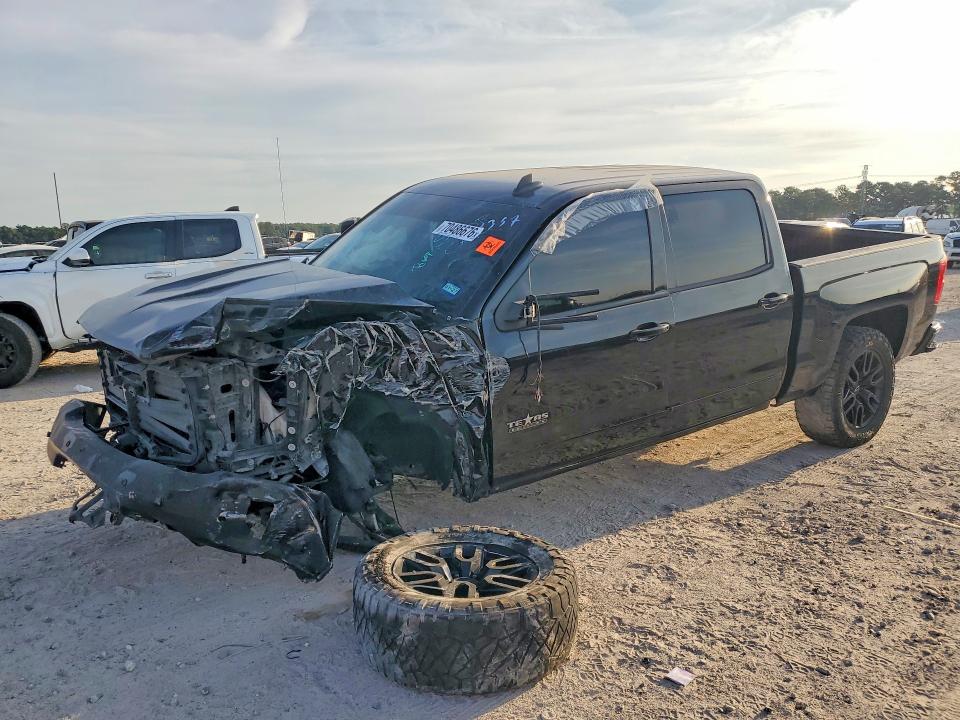 CHEVROLET SILVERADO 2018 with VIN 3GCPCREC2JG149357 - Photo from auction