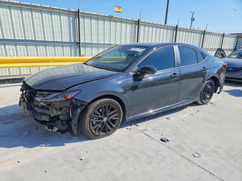 TOYOTA CAMRY 2026 con VIN 4T1DAACK8TU283208 - Foto de la subasta