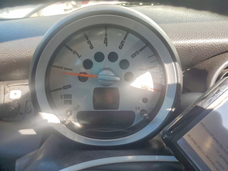 Photo 9 from auction – 2010 MINI COOPER with VIN WMWMF3C57ATZ65802