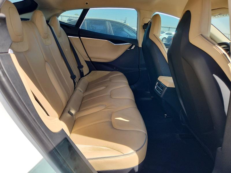 صورة رقم 10 من المزاد - 2013 TESLA MODEL S مع VIN 5YJSA1CN9DFP23016