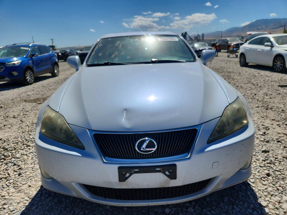 Photo 5 from auction – 2006 LEXUS IS with VIN JTHCK262665003698