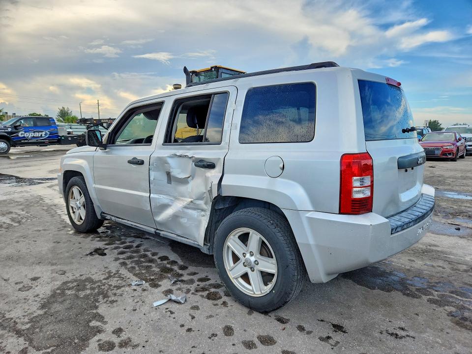 Photo 2 from auction – 2010 JEEP PATRIOT with VIN 1J4NT1GB4AD624608