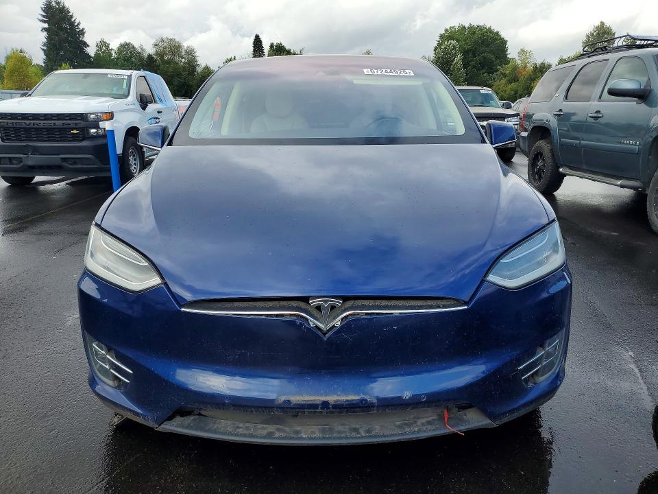 Photo 5 from auction – 2016 TESLA MODEL X with VIN 5YJXCAE29GF007143