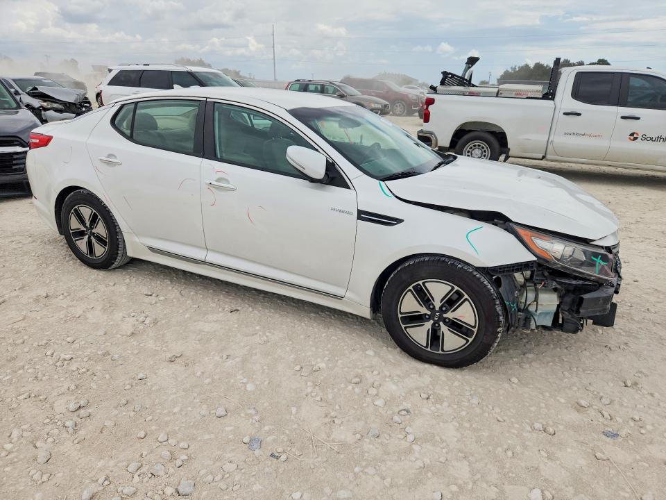 Photo 4 from auction – 2013 KIA OPTIMA with VIN KNAGM4AD8D5056978