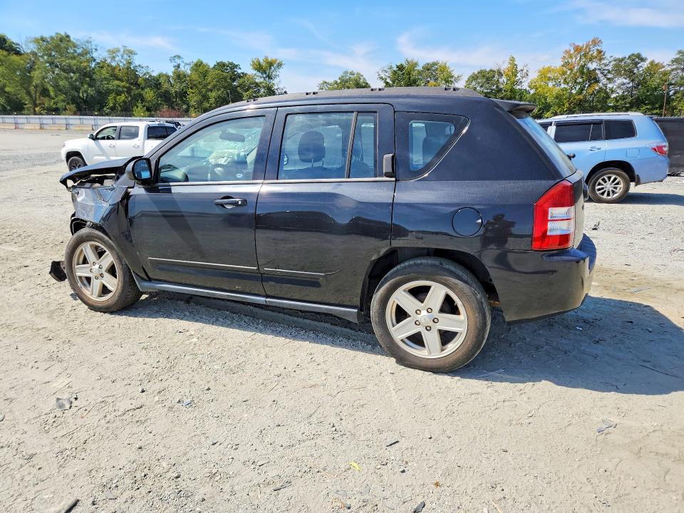 Снимка 2 от търг – 2010 JEEP COMPASS с VIN 1J4NT4FBXAD553725