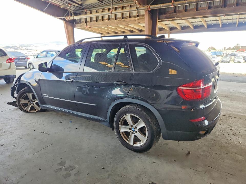 Снимка 2 от търг – 2013 BMW X5 с VIN 5UXZV4C56DL992736