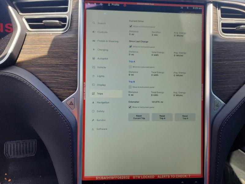 Photo 9 from auction – 2015 TESLA MODEL S with VIN 5YJSA1H19FF082832