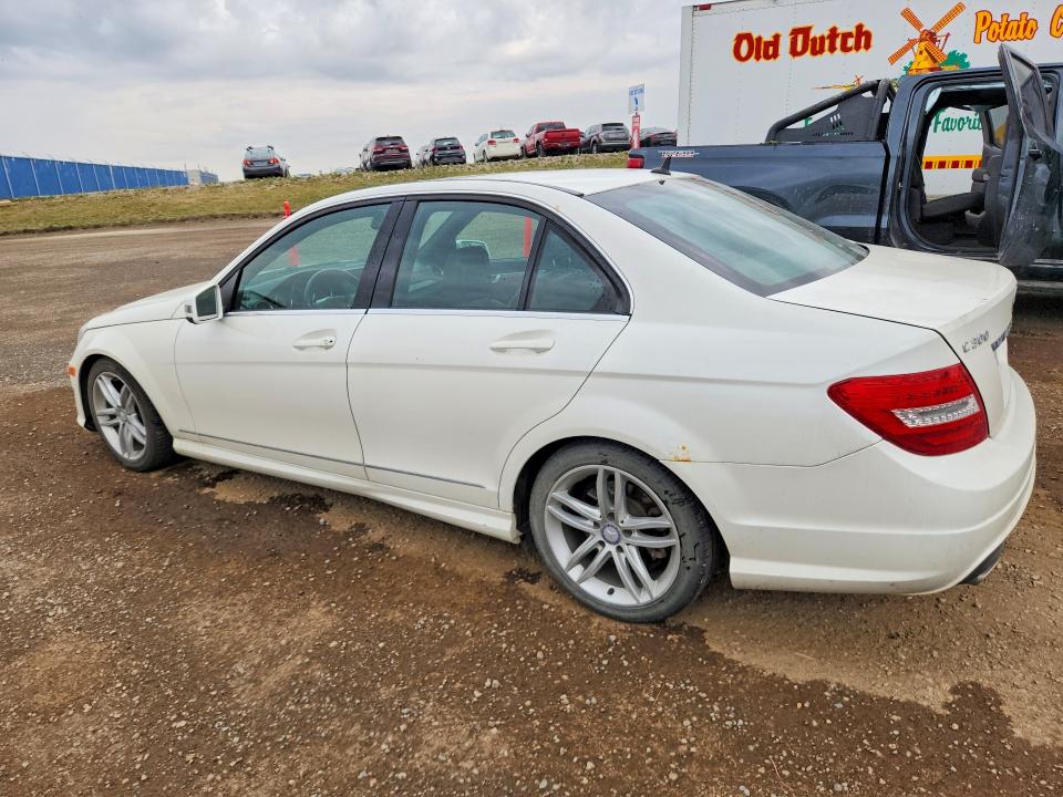 Photo 2 from auction – 2014 MERCEDES-BENZ C with VIN WDDGF8AB8EA944048